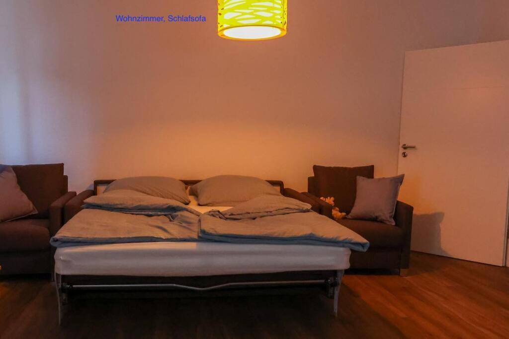 Freundliche Mit Parkplatz Und Terrasse * Neubrandenbourg