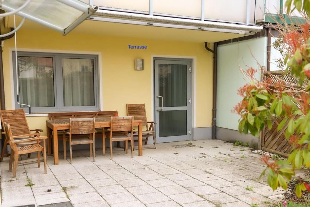 Freundliche Mit Parkplatz Und Terrasse *