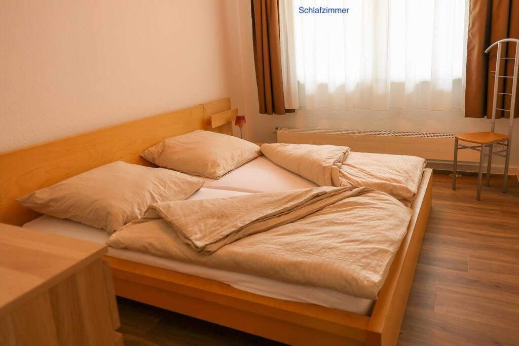 Appartement Freundliche Mit Parkplatz Und Terrasse